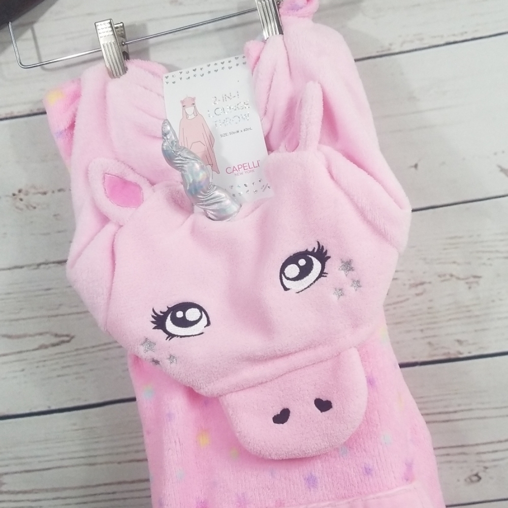Capelli New York Unicorn 2 in 1 Lounge Throw